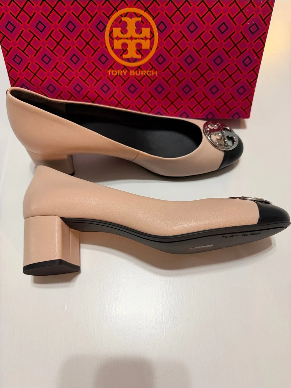 Tory Burch Chelsea Cap-Toe Leather Pumps Rose Silk and Black size 9 NWT